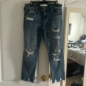 Women’s Hidden straight leg jeans; size 29